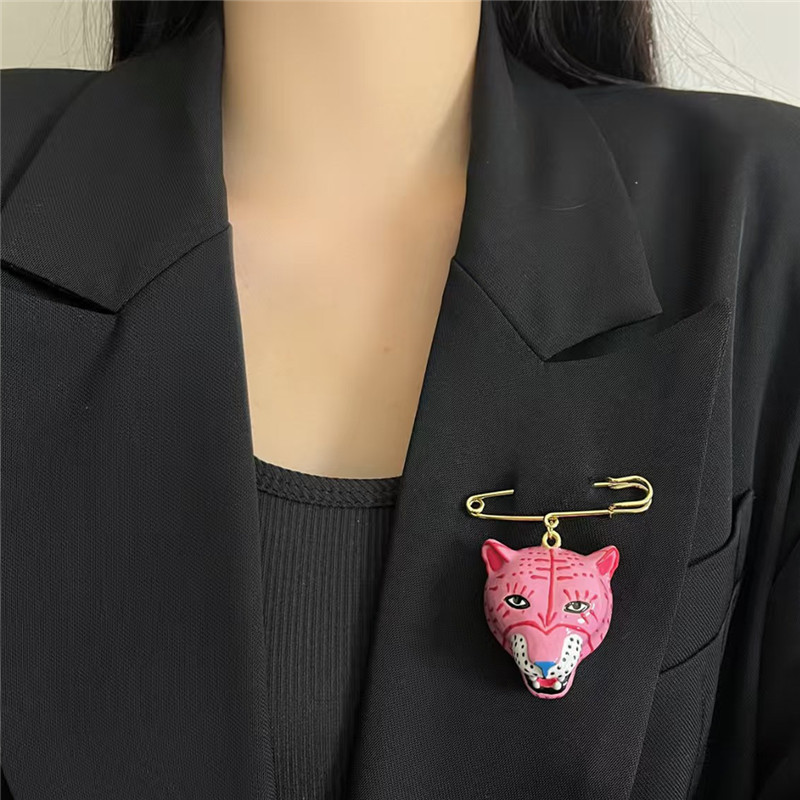 Women'S Formal Wear Accessories - エレガントなエナメルタイガーブローチピン 女性用 スタイリッシュな西洋スタイル フォーマルウェア、毎日の通勤、スーツやコートのアクセサリーに最適