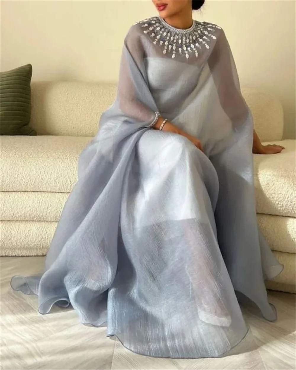 カスタマイズされたローブ サウジアラビア 女性用ウェア スト - Women Formal Wear Dubai のレビューと価格