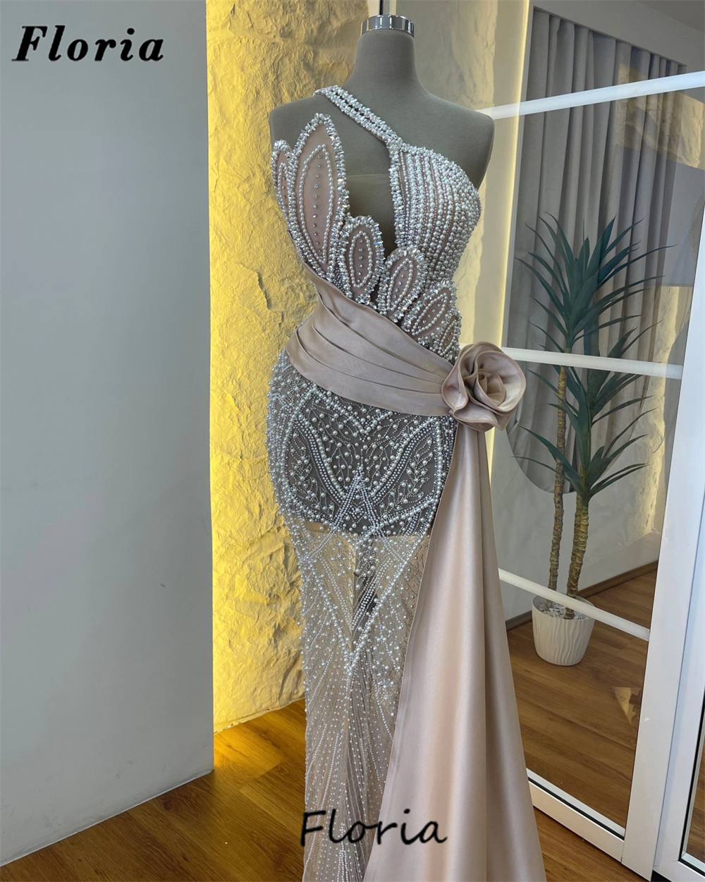 女性のための非対称の裸の肩を持つウエディングドレス,カスタム - Women Formal Wear Dubai のレビューと価格