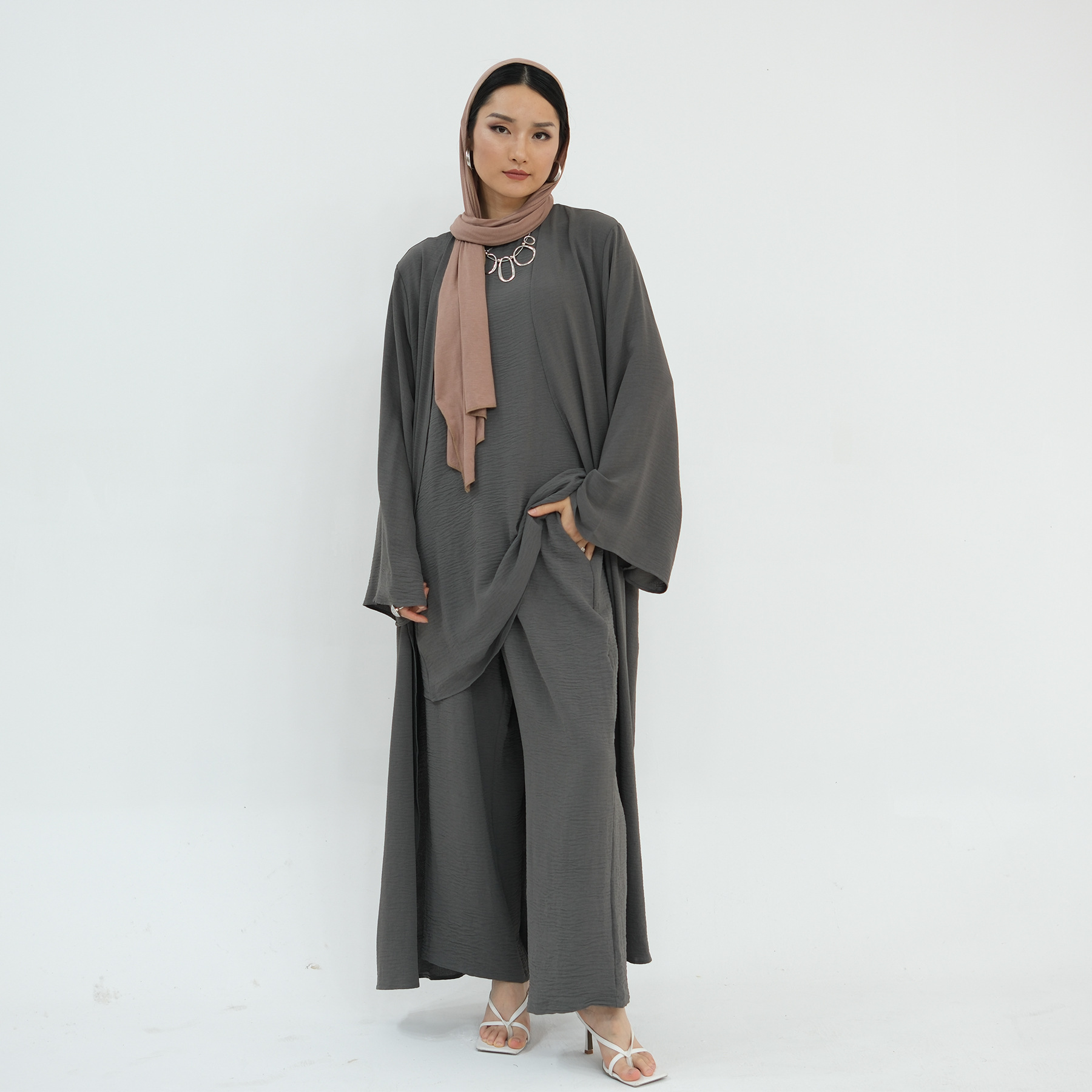 本格的なセットアップ現代風モノクロカラーセットプレミアム仕立 - Monochrome Suit Set のレビューと価格